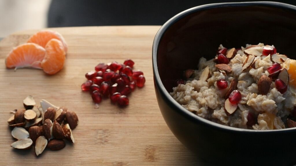 blog post 3 ideas to spice up yout morning oatmeal jennifer raye 2