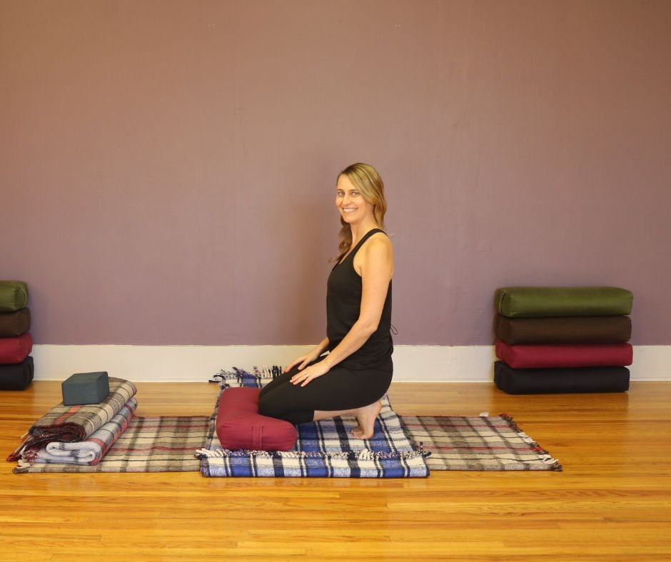 blog post yin yoga toe squat and ankle stretch jennifer raye