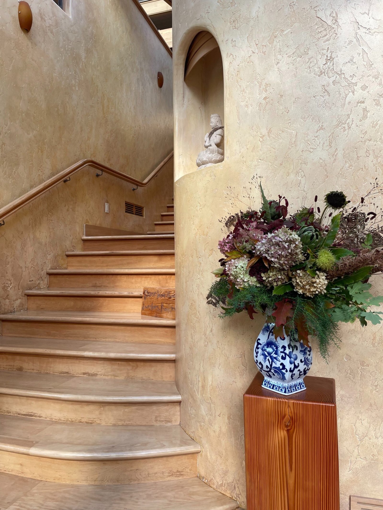 retreat-stairs